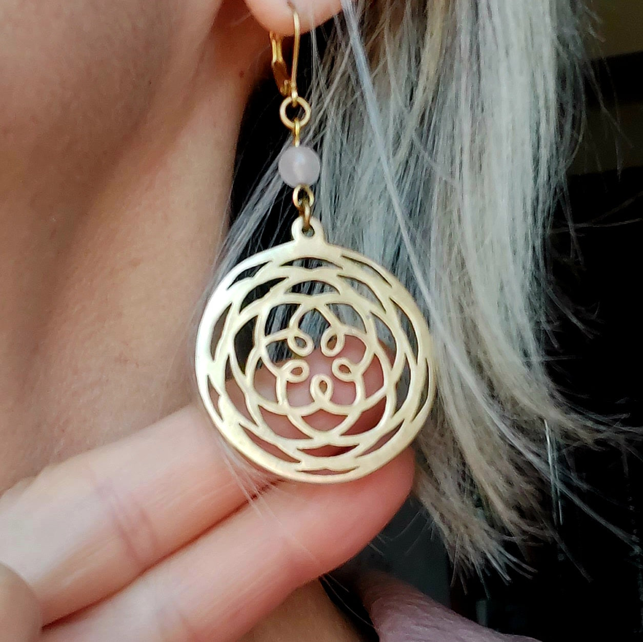 Danza di Venere Afrodite Orecchini in Ottone con Quarzo rosa