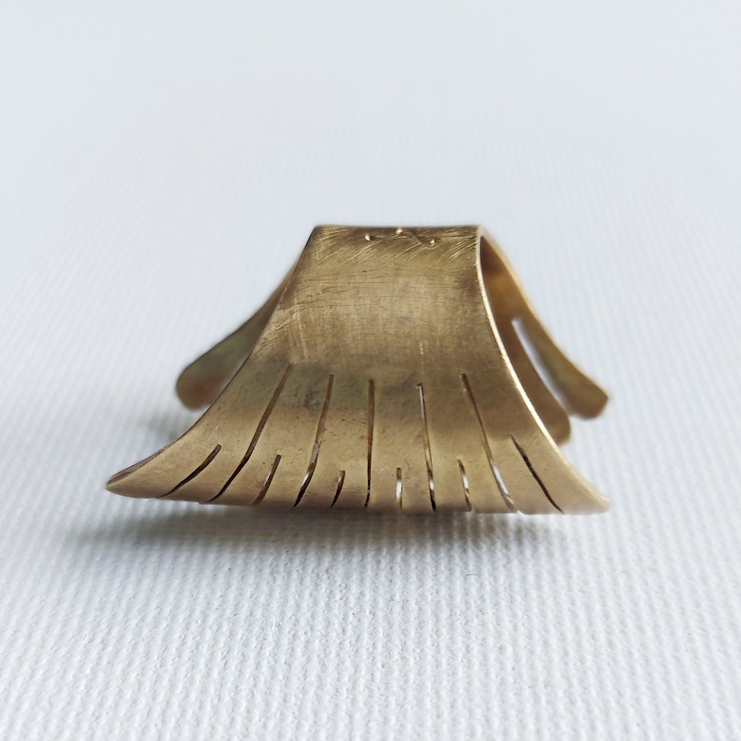 Isis Anello in Ottone Etico