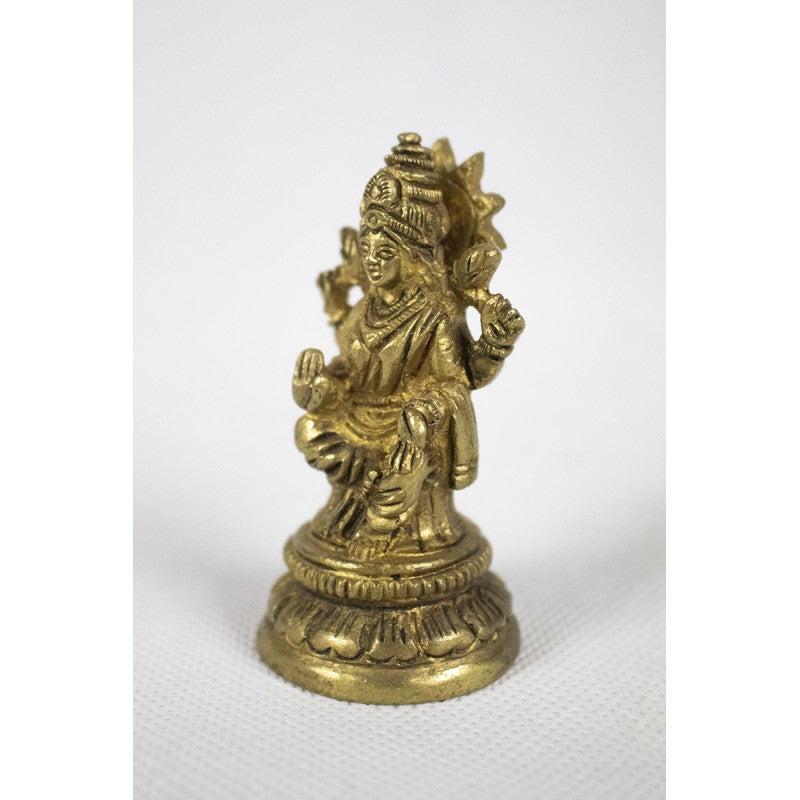 Statua Dea Lakshmi con Fiore di Loto