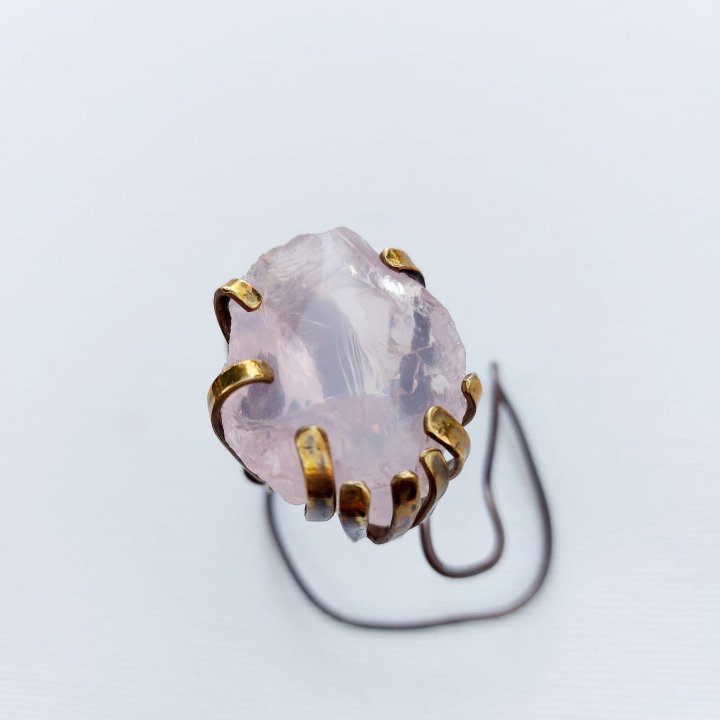 Anello "Belle Helene" Quarzo Rosa Naturale e Ottone Etico