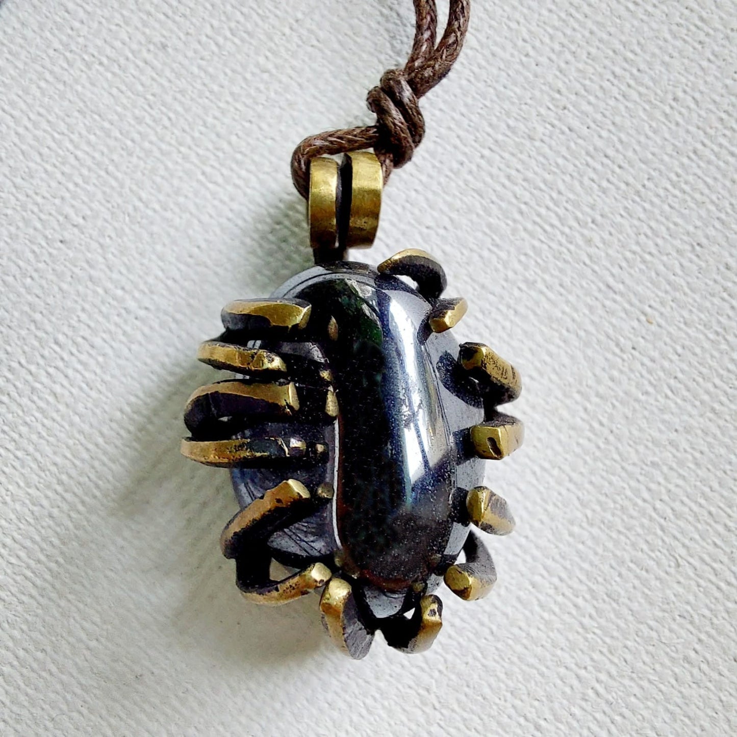 Ematite Ciondolo Piccolo in Ottone
