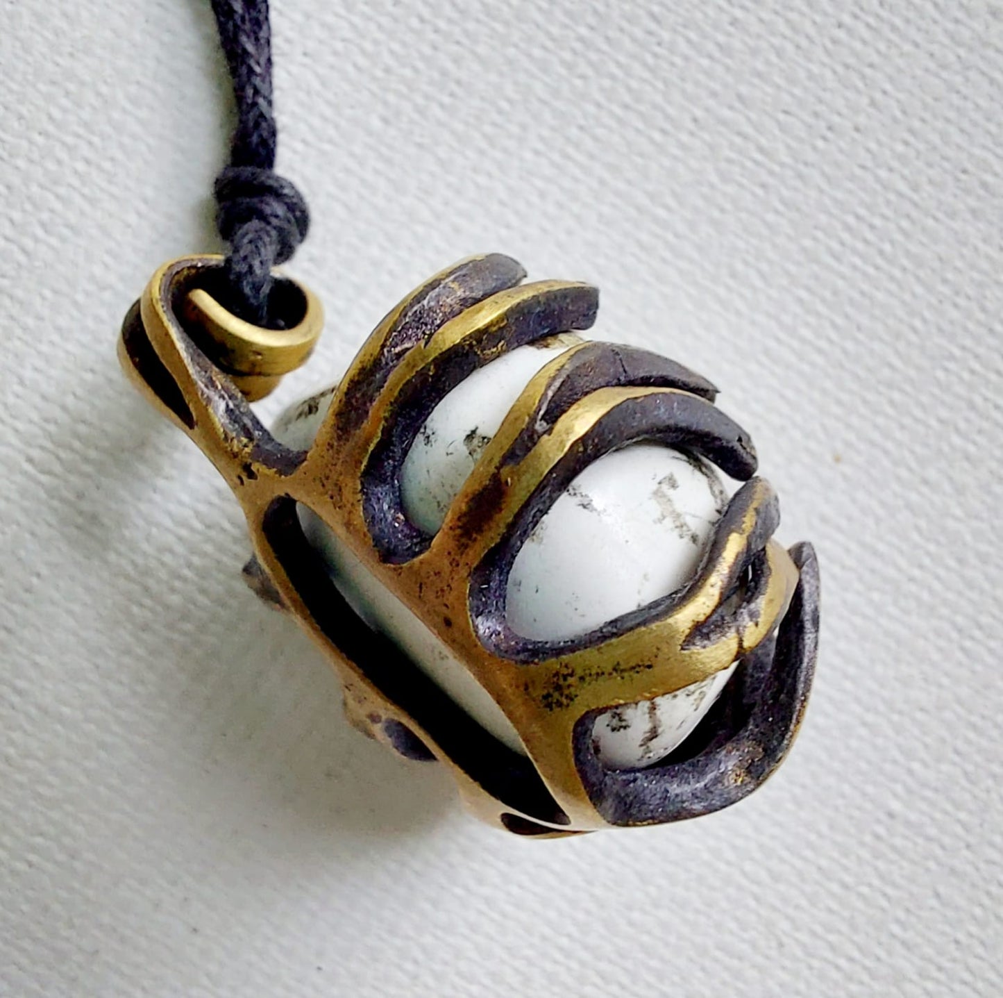 Magnesite Ciondolo Piccolo in Ottone