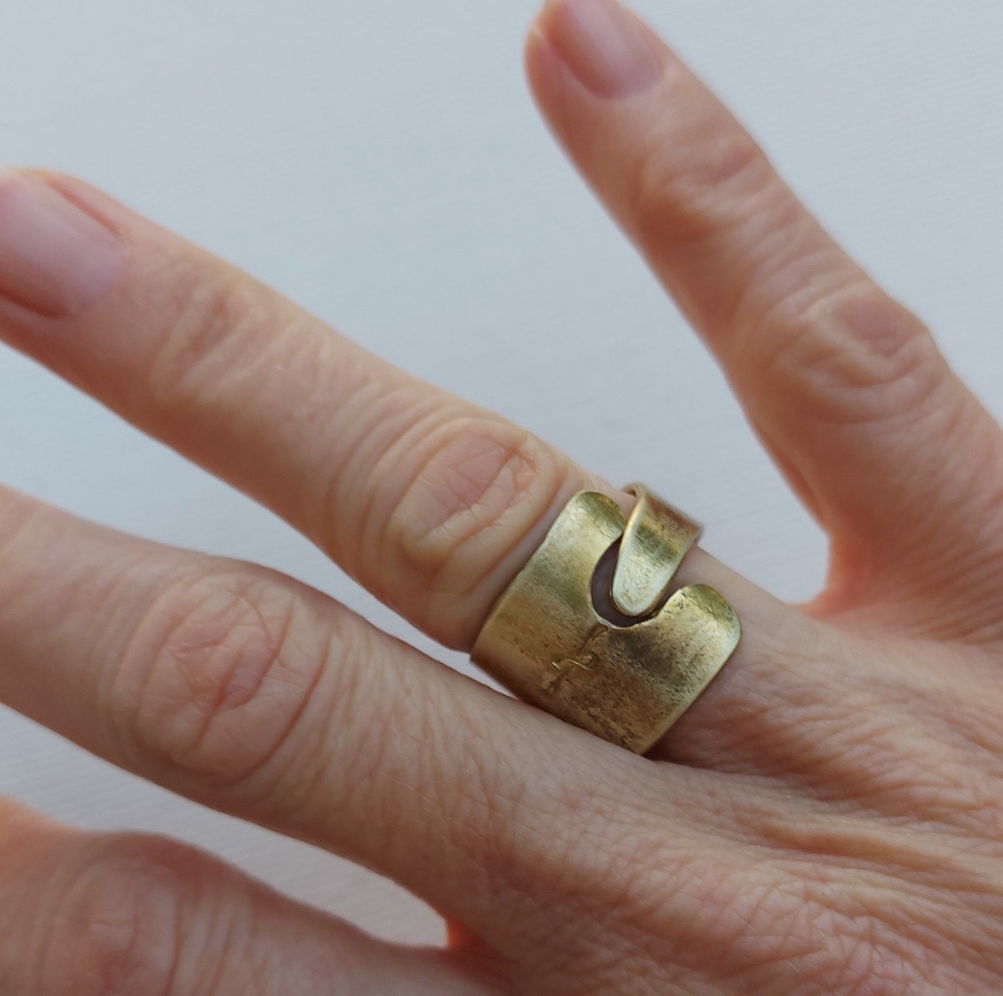 Athena Anello in Ottone Etico