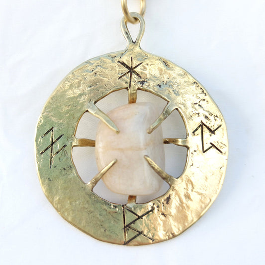 Talismano Runico Pietra di Luna con Rune Legate Ciondolo in Ottone