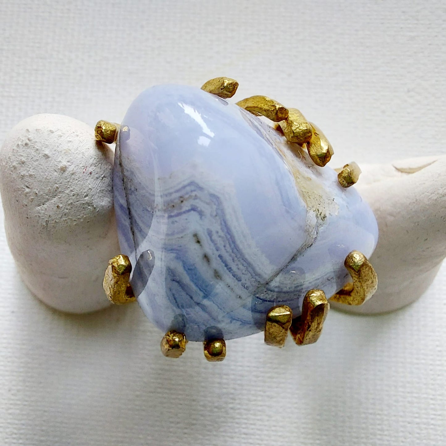 Calcedonio Anello delle Valkyrie in Ottone