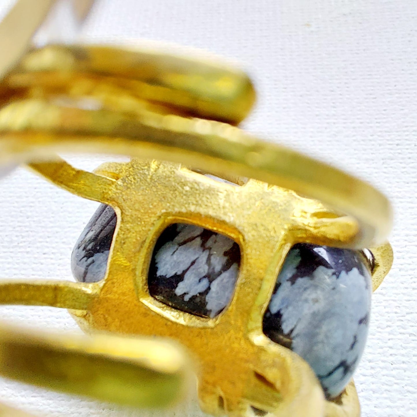 Ossidiana Fiocco di Neve Anello delle Valkyrie in Ottone