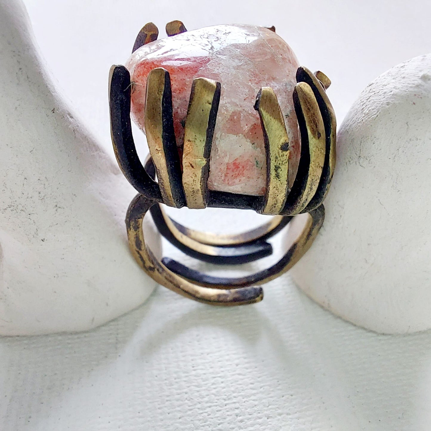 Pietra del Sole Anello delle Valkyrie in Ottone