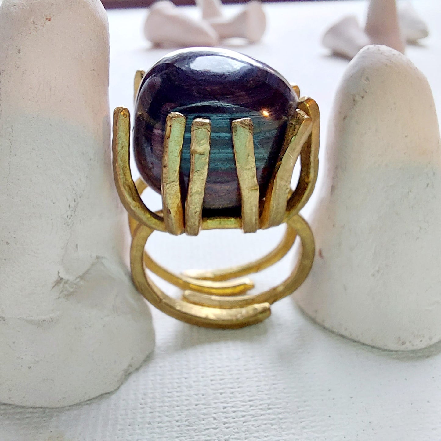 Ferro Tigrato Anello delle Valkyrie in Ottone