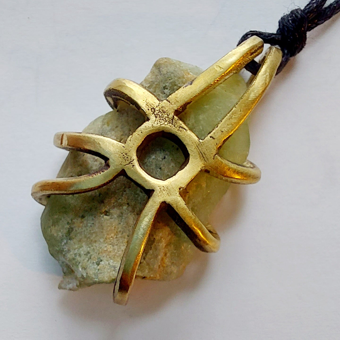Peridoto Olivina - WALNUT - Ciondolo Piccolo in Ottone