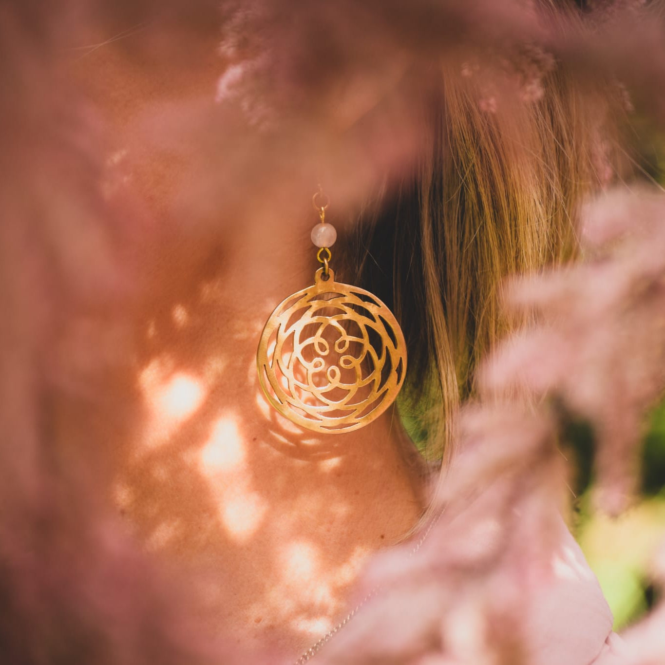 Danza di Venere Afrodite Orecchini in Ottone con Quarzo rosa
