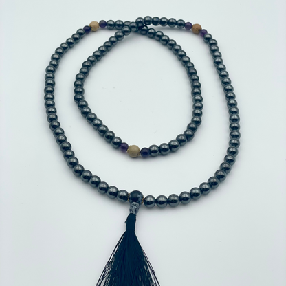 Mala in Ematite e Corallo – Collana Artigianale Indiana per Equilibrio Energetico