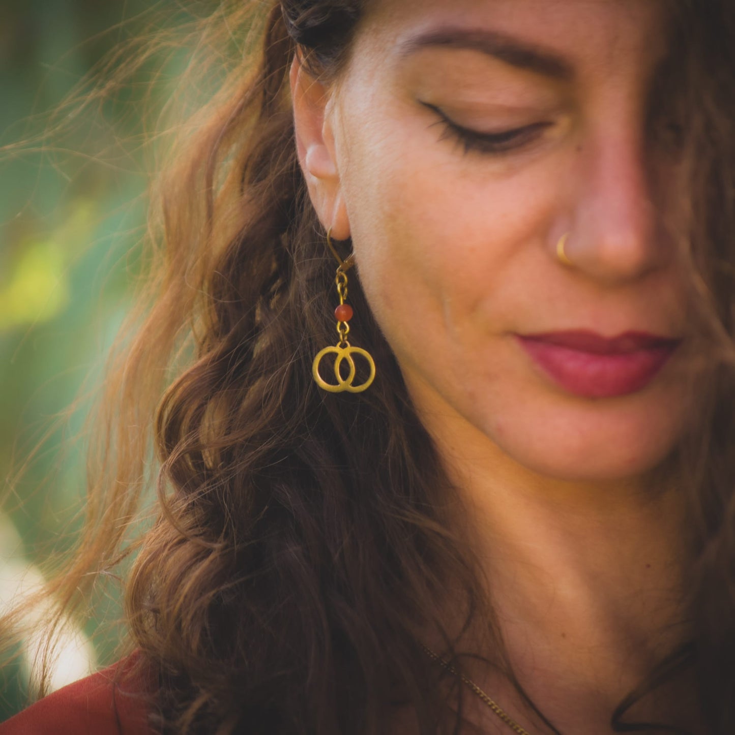 Vesica Piscis di Inanna Orecchini in Ottone con Calcite arancio