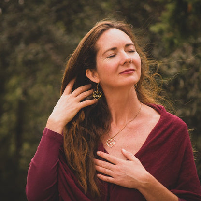 Cuore Infinito Ix Cacao Orecchini in Ottone con Ambra