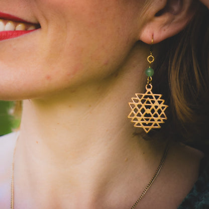 Sri Yantra di Tara Verde Orecchini in Ottone con Avventurina verde