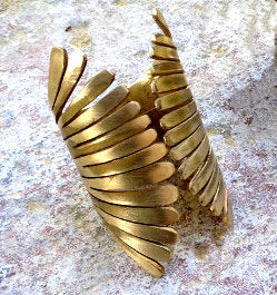 Isis Anello in Ottone Etico