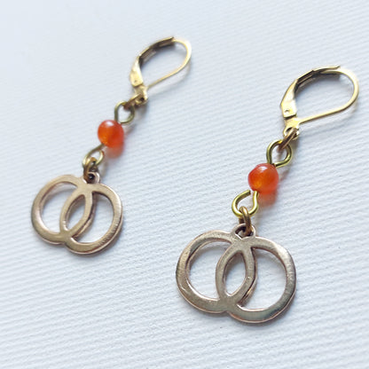 Vesica Piscis di Inanna Orecchini in Ottone con Calcite arancio