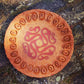 Piatto Oracolo delle Rune e Set 24 Rune Terracotta Futhark Germanico per Divinazione