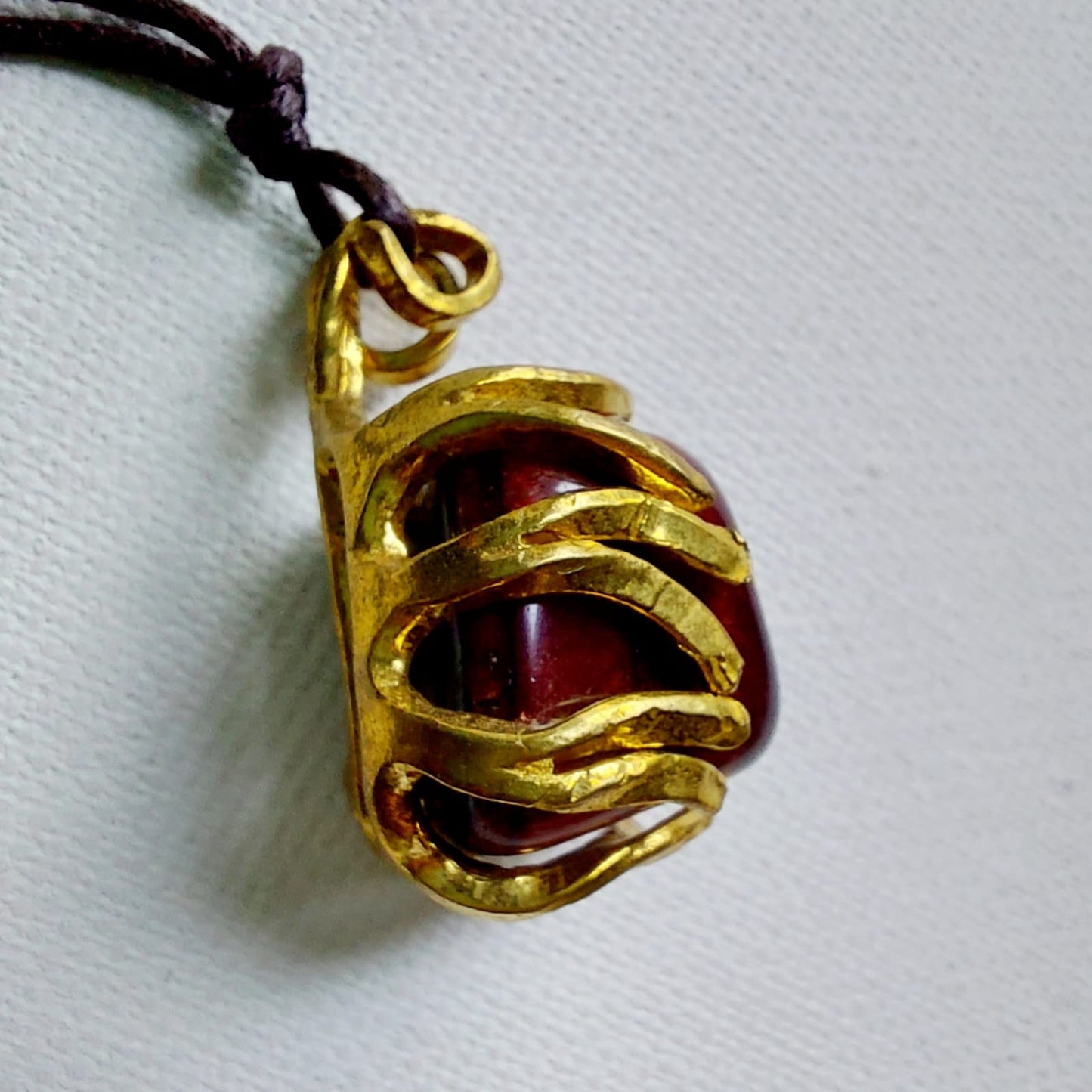 Occhio di Bue Ciondolo Piccolo in Ottone