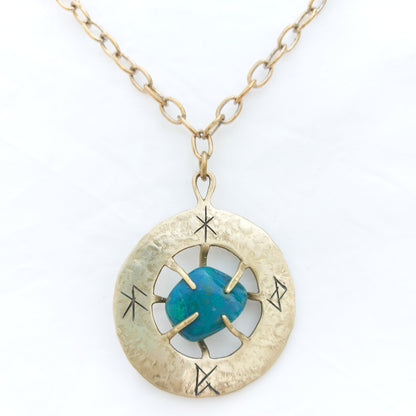 Talismano Runico Crisocolla con Rune Legate Ciondolo in Ottone