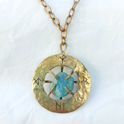 Talismano Runico Amazzonite con Rune Legate Ciondolo in Ottone