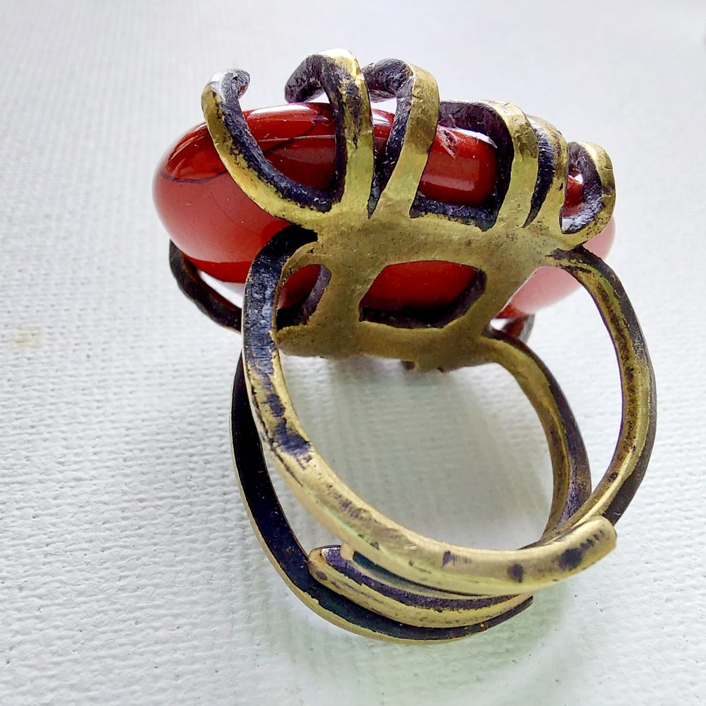 Diaspro Rosso Anello delle Valkyrie in Ottone