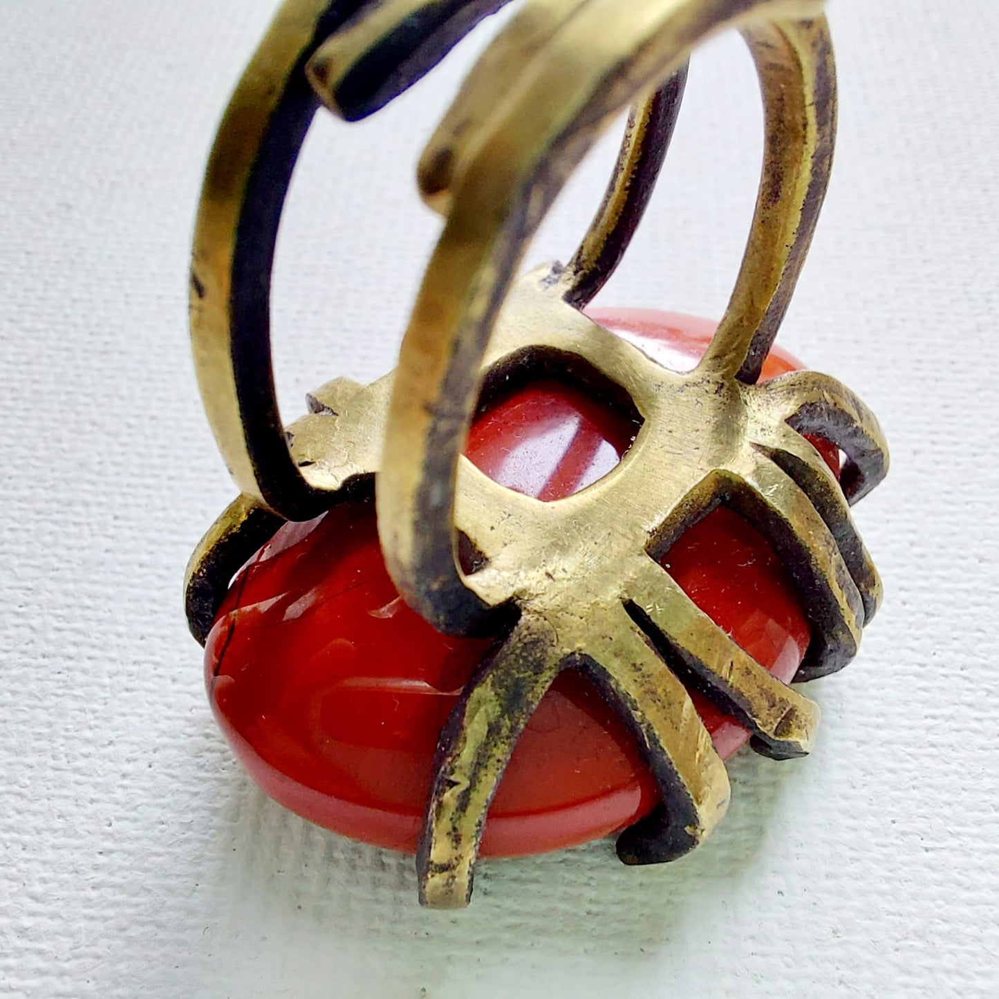 Diaspro Rosso Anello delle Valkyrie in Ottone