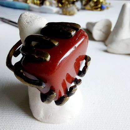Diaspro Rosso Anello delle Valkyrie in Ottone