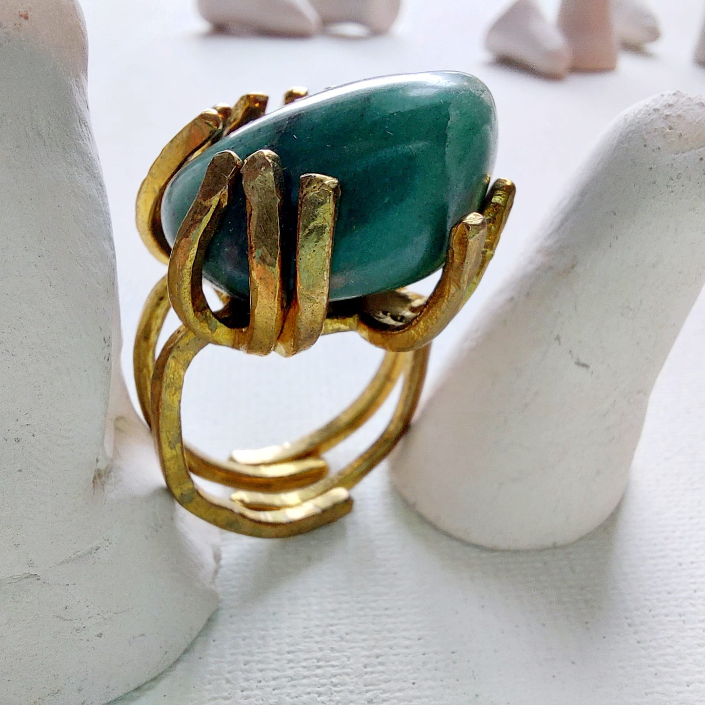 Giada Verde Anello delle Valkyrie in Ottone