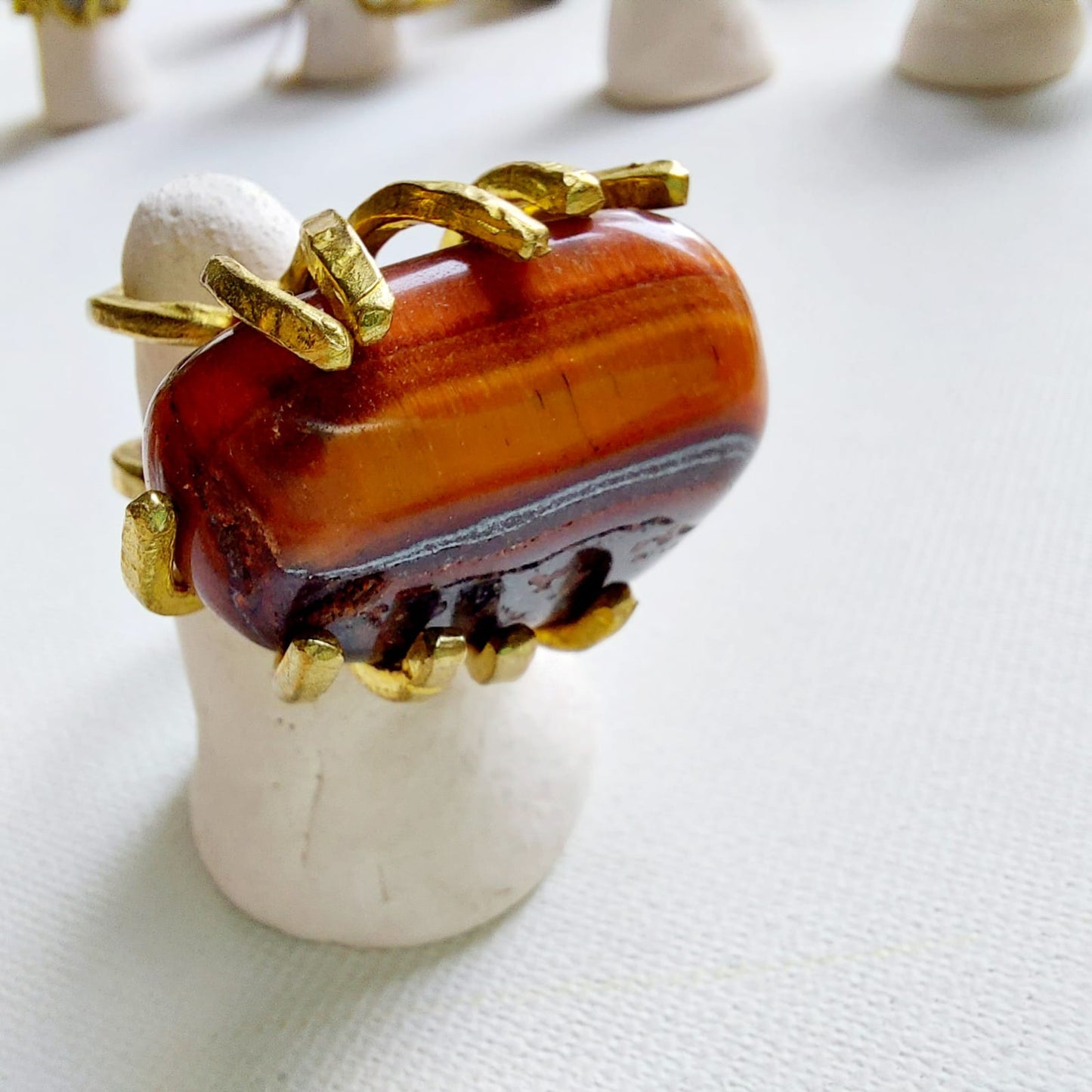 Occhio di Tigre Anello delle Valkyrie in Ottone