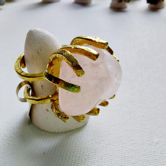 Quarzo Rosa Anello delle Valkyrie in Ottone