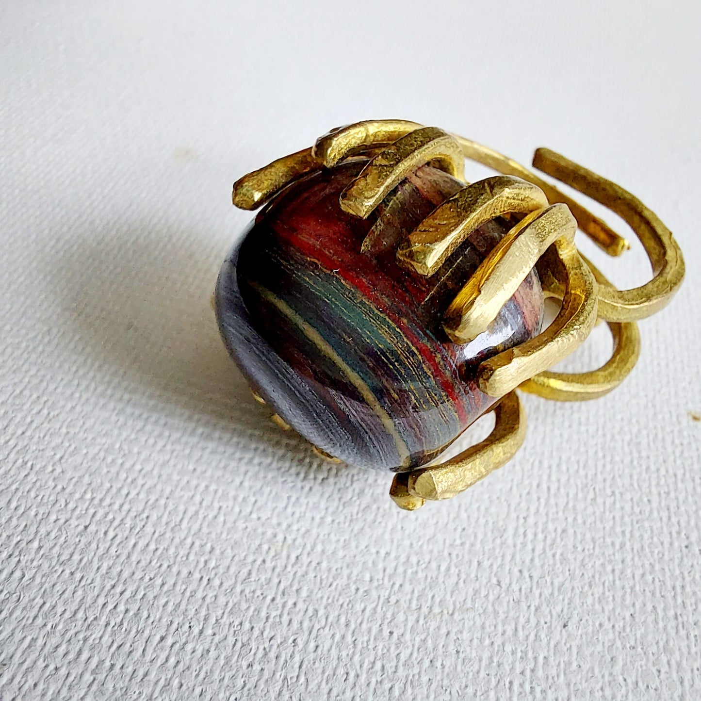 Ferro Tigrato Anello delle Valkyrie in Ottone