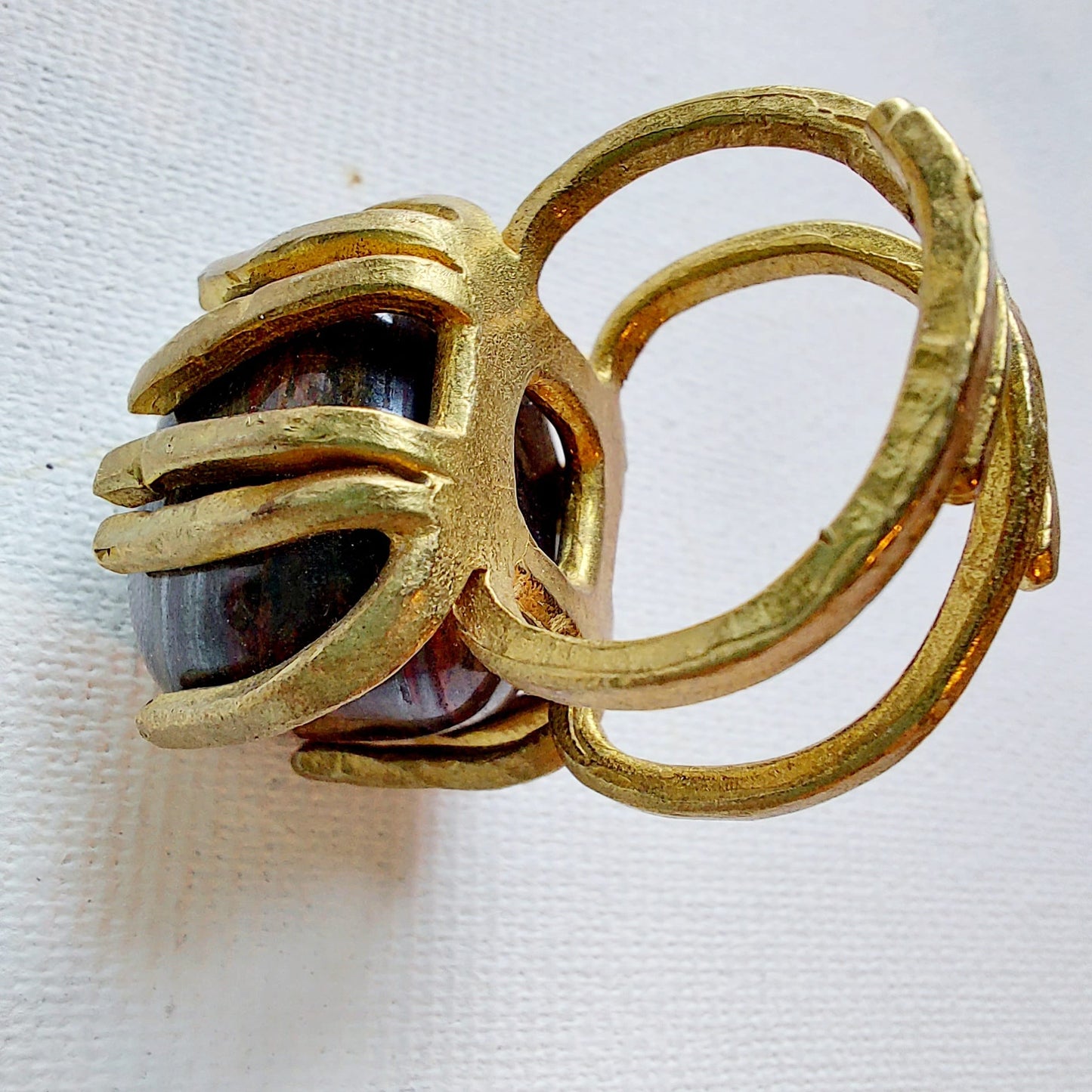 Ferro Tigrato Anello delle Valkyrie in Ottone