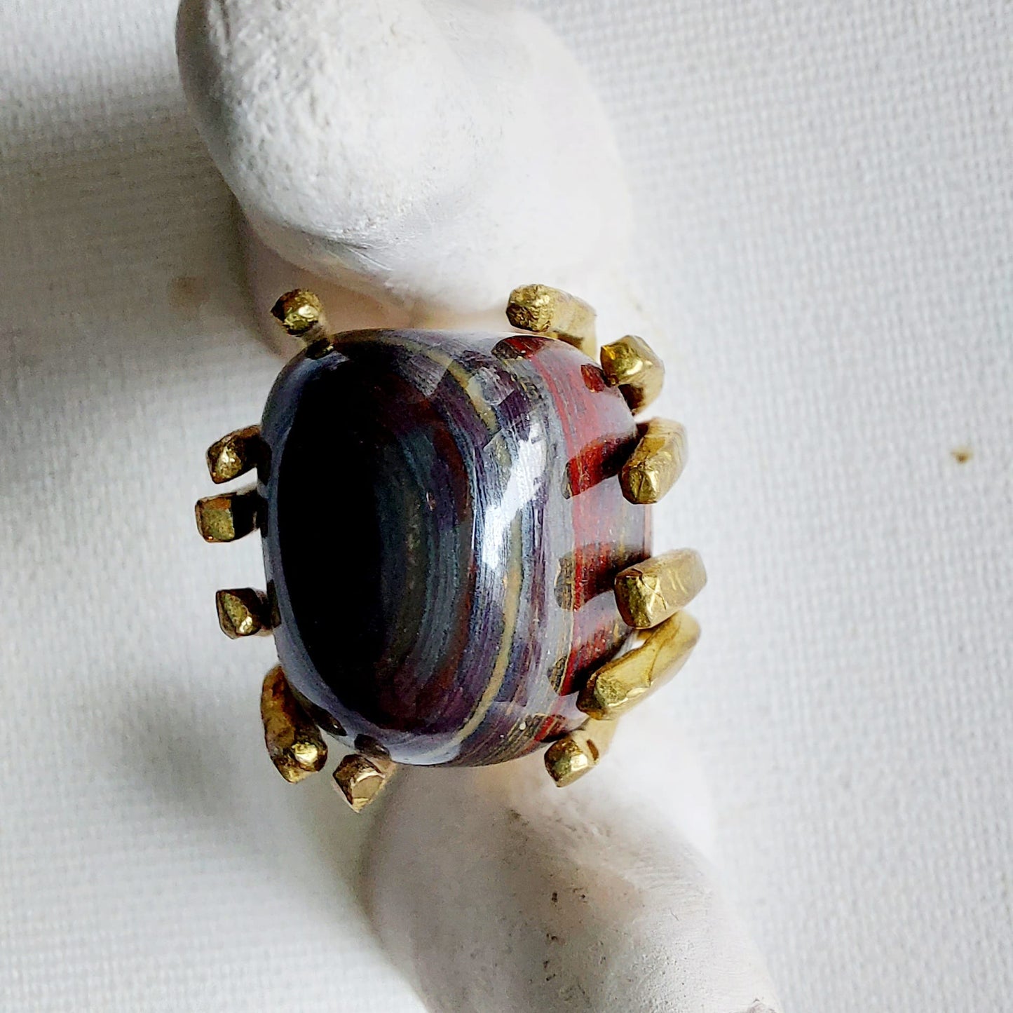 Ferro Tigrato Anello delle Valkyrie in Ottone